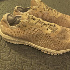 Reebok Women's FLEXAGON LES Mills CrossTrainer SZ9